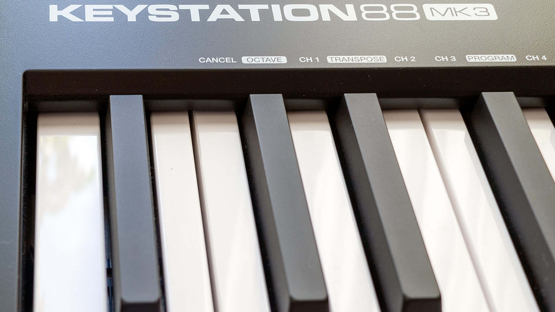 A closeup photo showing the keys of the M-AUDIO Keystation 88 MK3 keyboard.